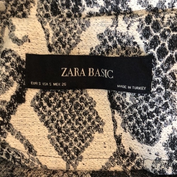 ZARA Cropped Moto Snake Print Tapestry Belted Pockets Size S EUC Jacket - Picture 14 of 16